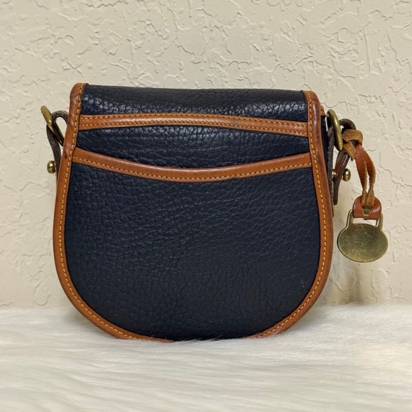 Dooney & Bourke Vintage Duck Bag - Picture 3 of 12
